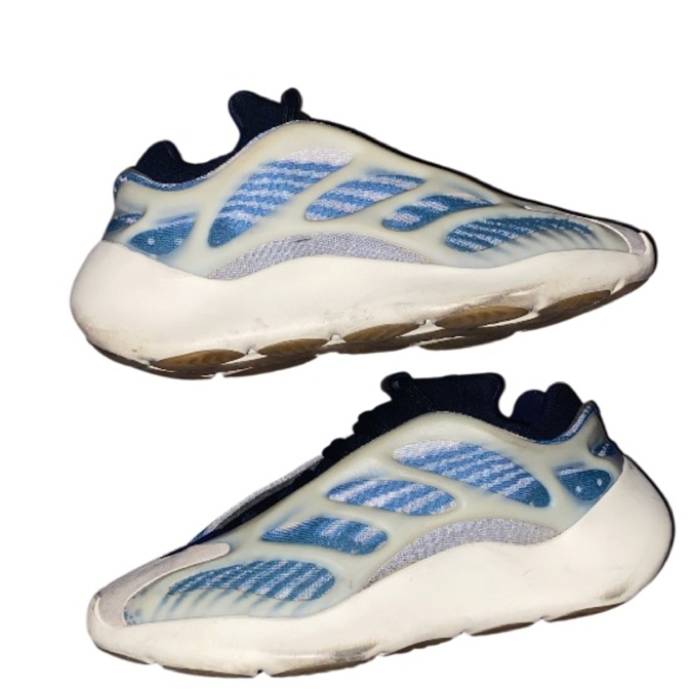 Adidas Yeezy Boost 700 V3 Kyanite